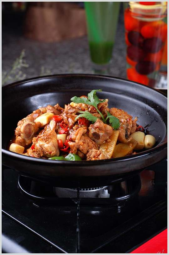 湘菜玉金湘土鸡煲