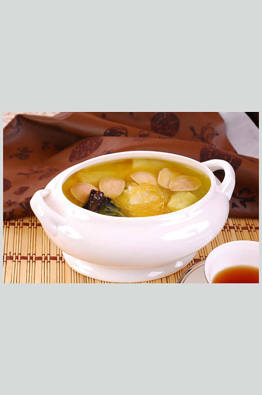 浓汤佛跳墙-众图网