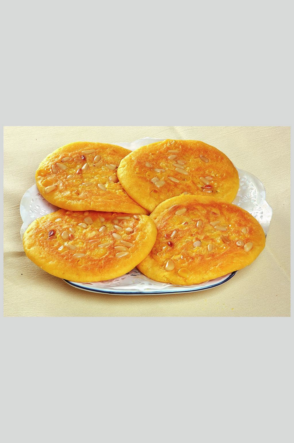 松仁玉米饼素材