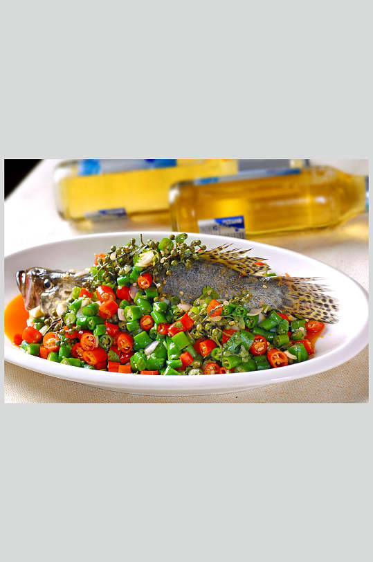 餐饮美食高清图片热--鲜椒蒸刺婆鱼