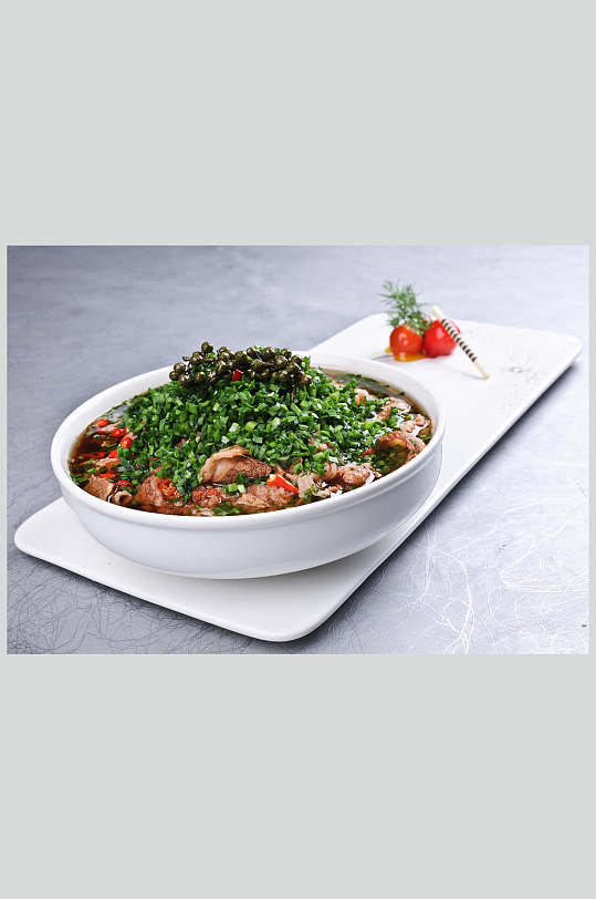 韭香肥牛美食高清图片