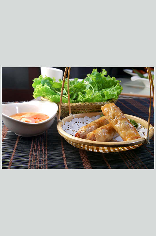 特色小吃越南春卷