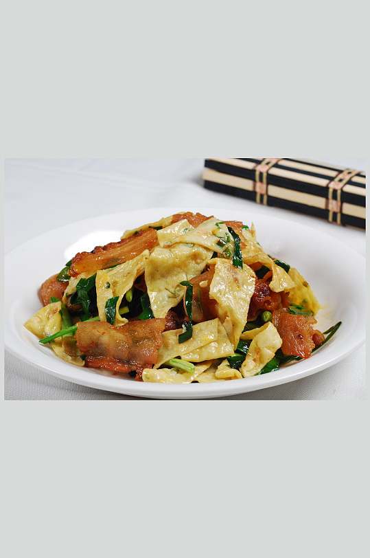 酸菜炒软饼图片-酸菜炒软饼素材下载-众图网