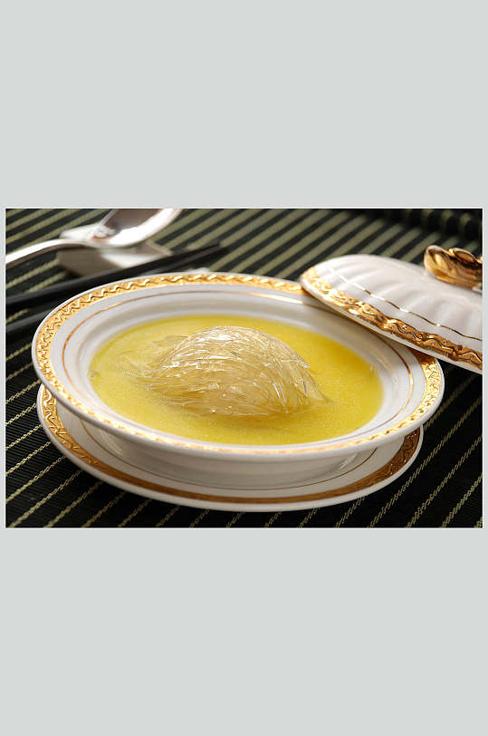 浓汤金钩翅-众图网