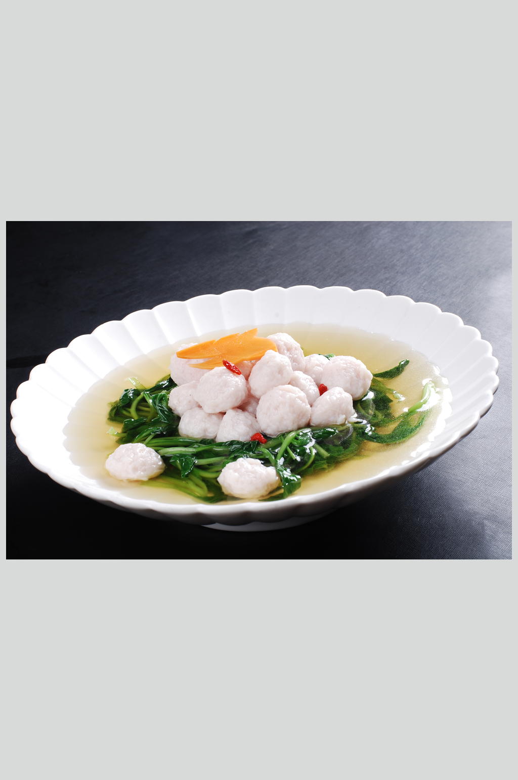 鲮鱼球浸鸡毛菜美食高清图片素材