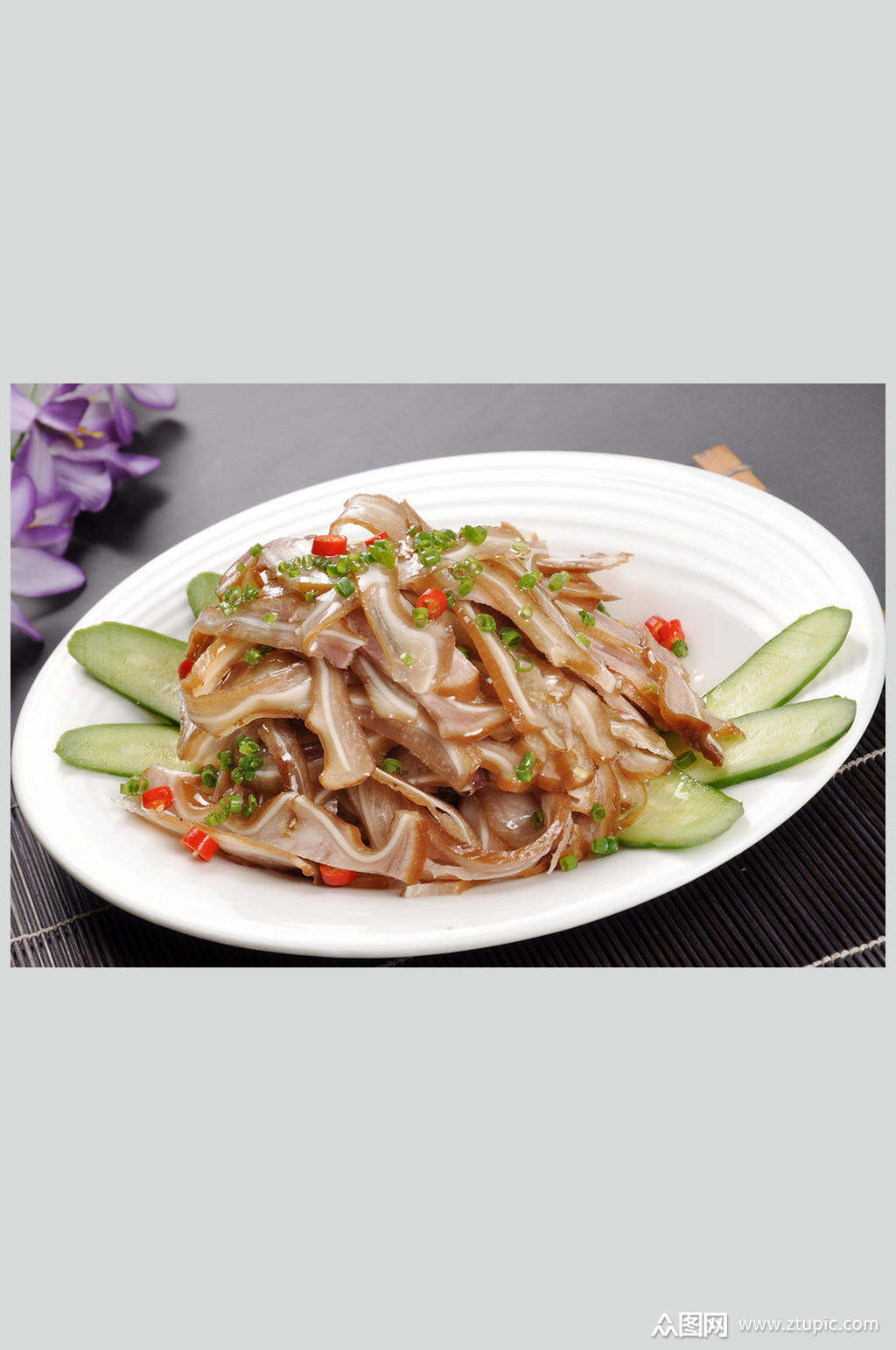 红油凉拌猪耳尖