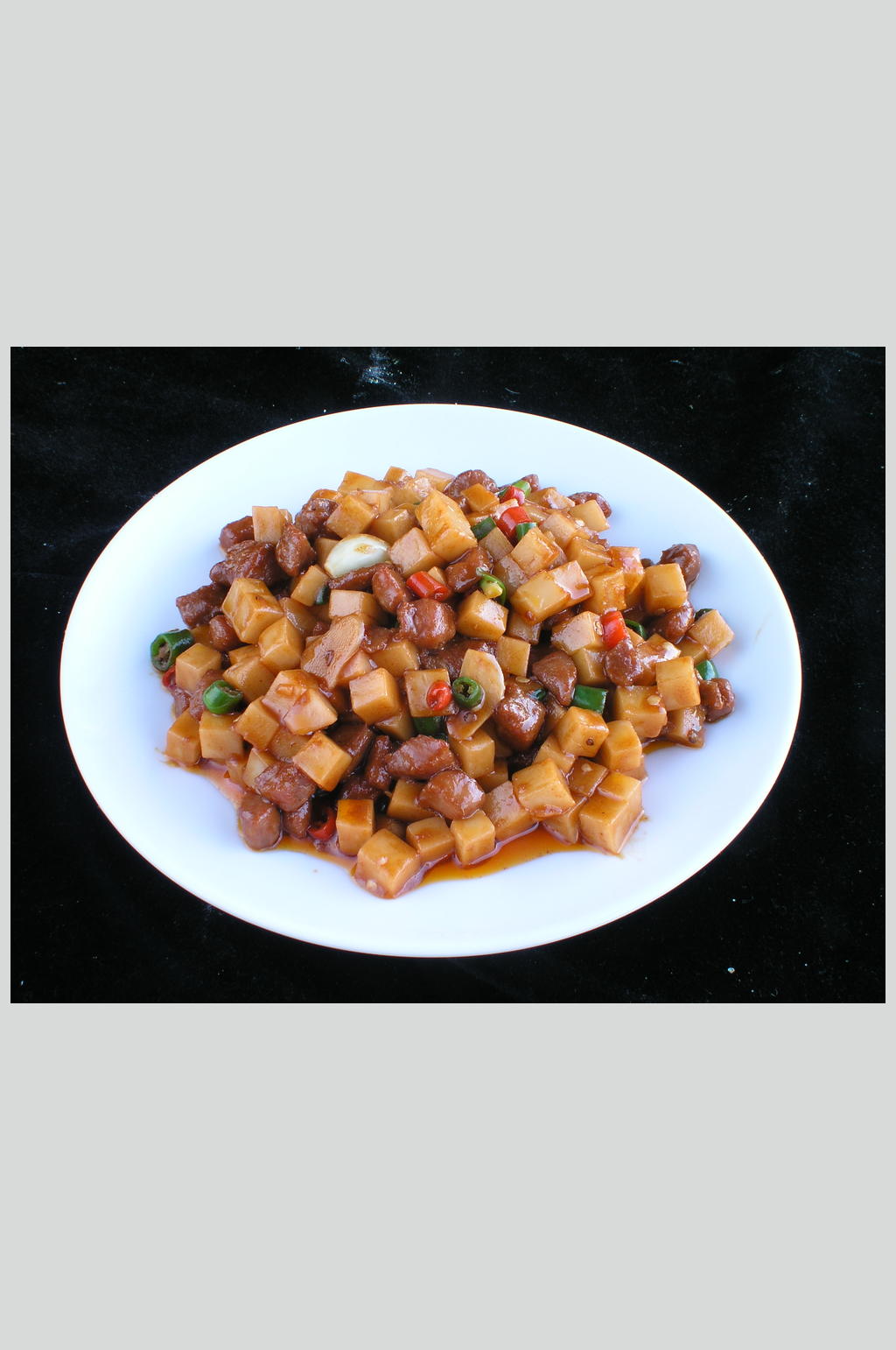 牛肉粒炒饵块素材