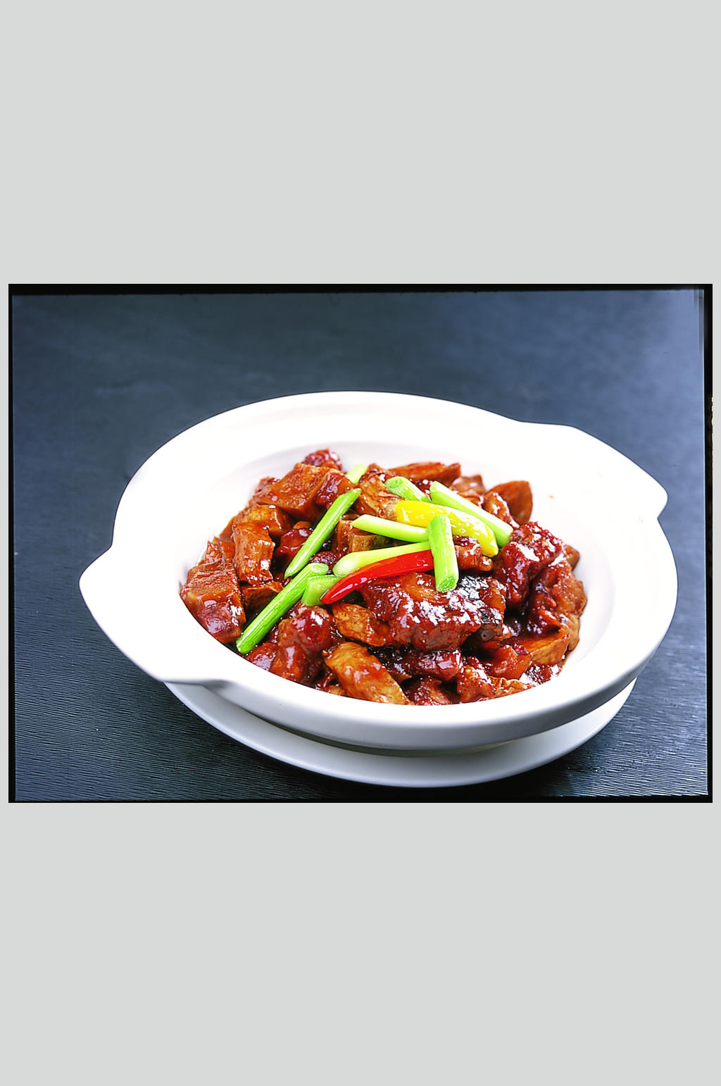 牛尾香芋煲家常菜美食图片素材