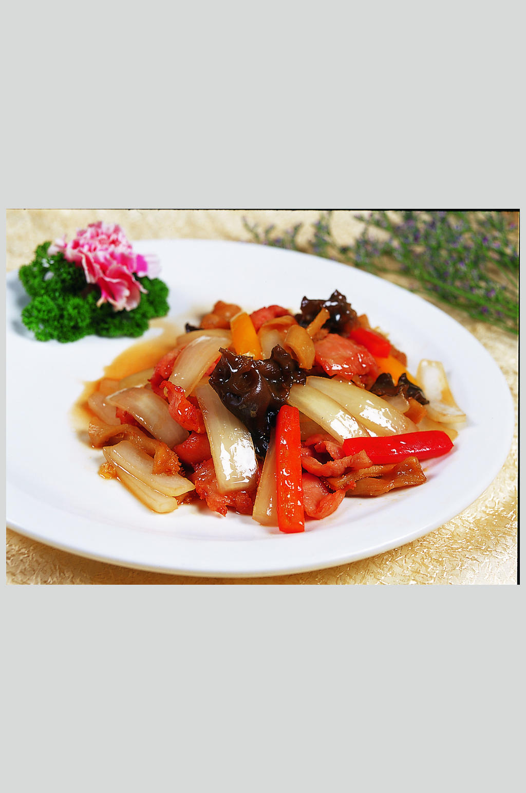 洋葱牛肚炒炭烧肉素材