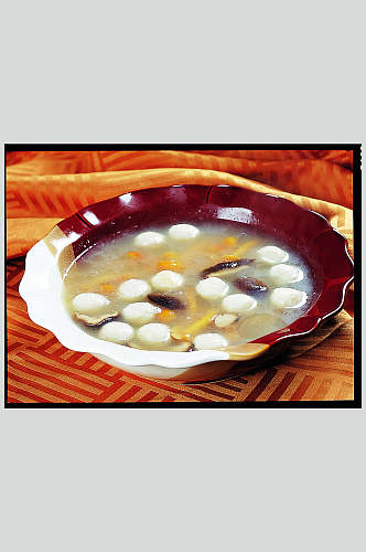 杂菌鱼丸汤