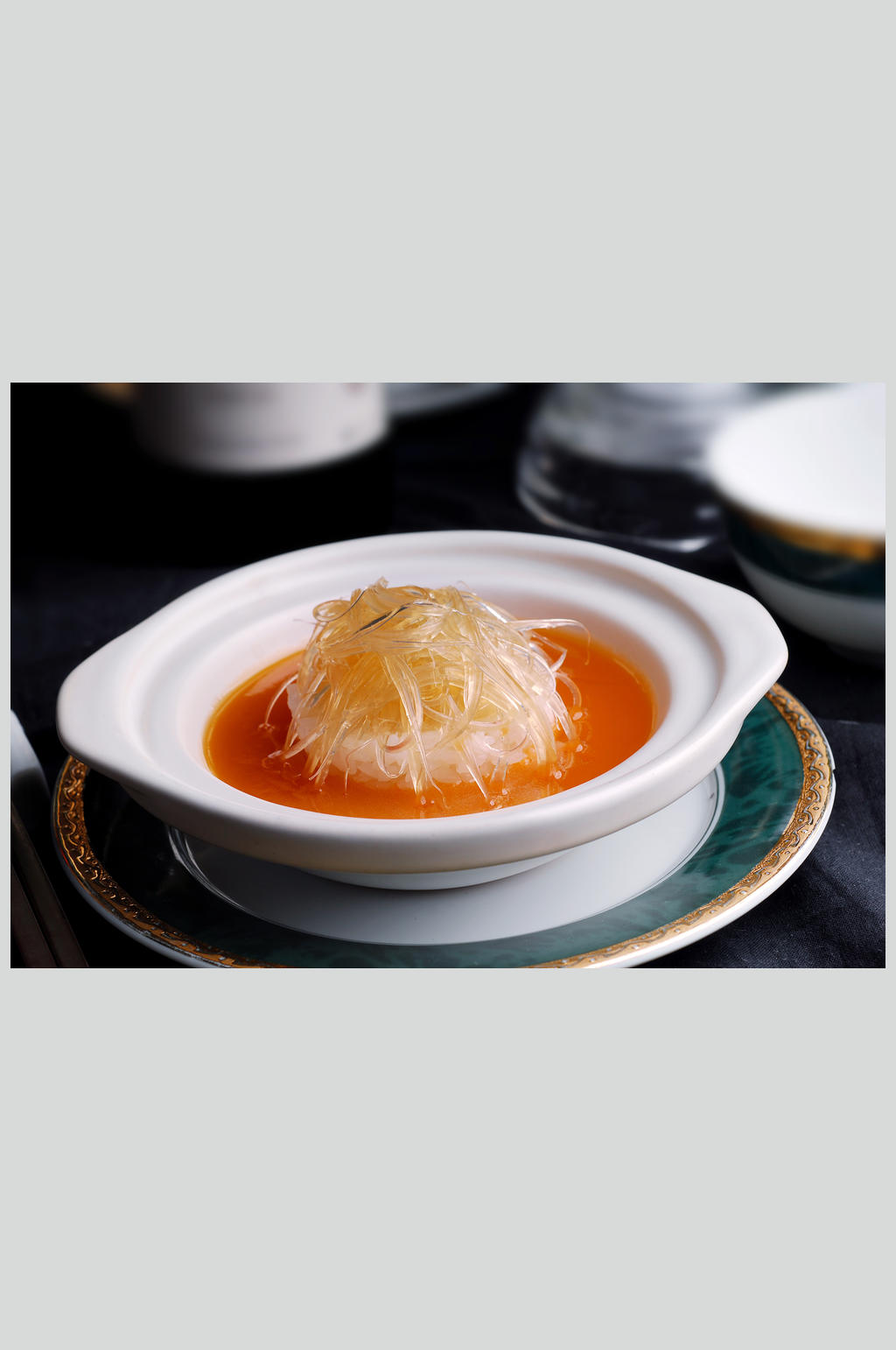 烹鱼翅--金牌鱼翅捞饭素材