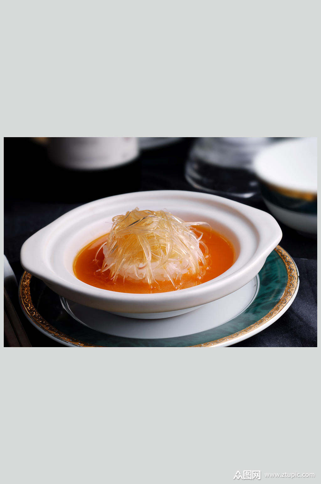 烹鱼翅金牌鱼翅捞饭