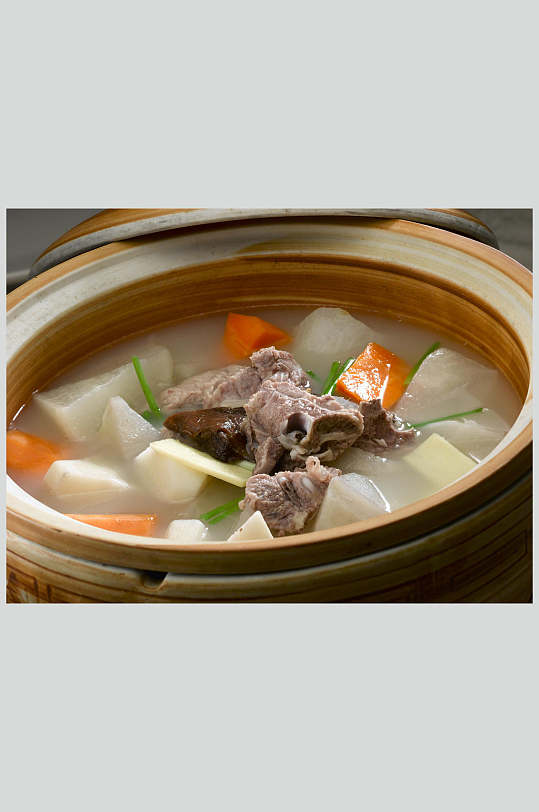 咸猪骨煲山药萝卜美食餐饮图片