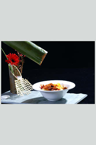 美食餐饮图片鲜竹筒烧松茸
