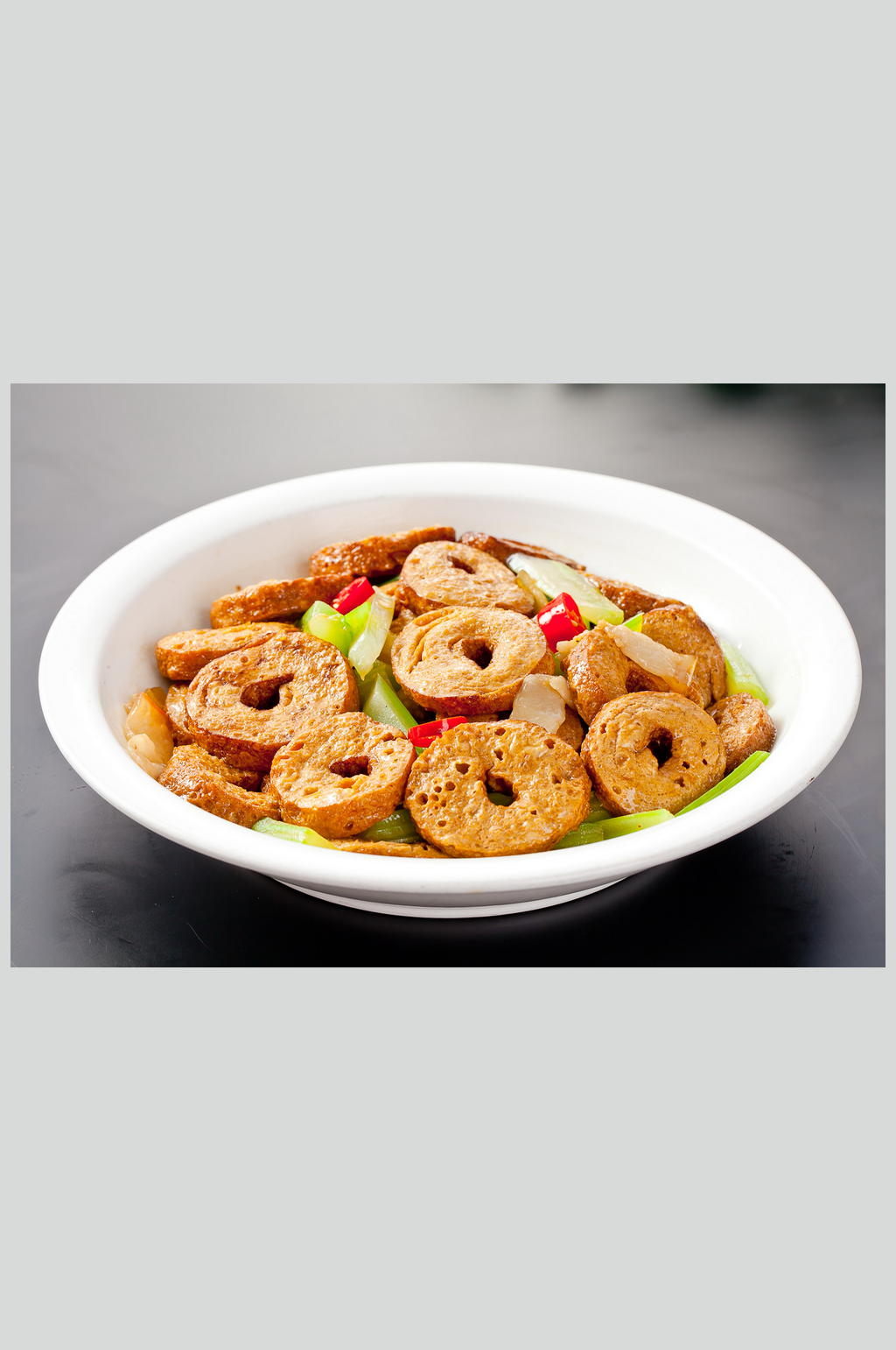 金钱豆腐炒西芹素材