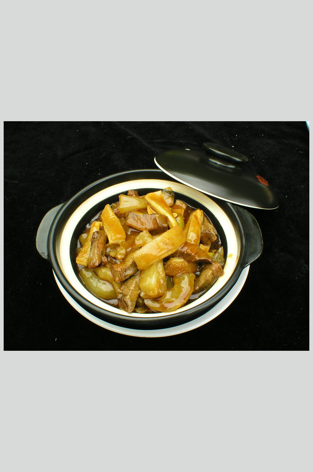 红烧鲜牛杂素材