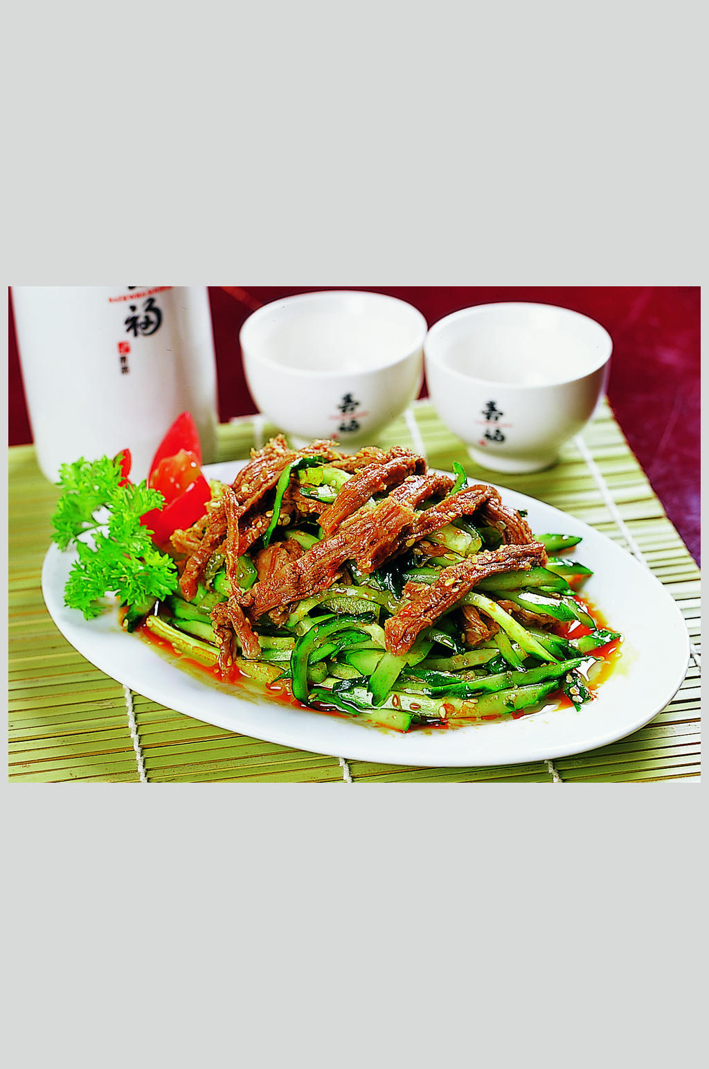 黄瓜拌牛肉素材