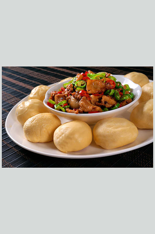 小炒肉夹窝窝头