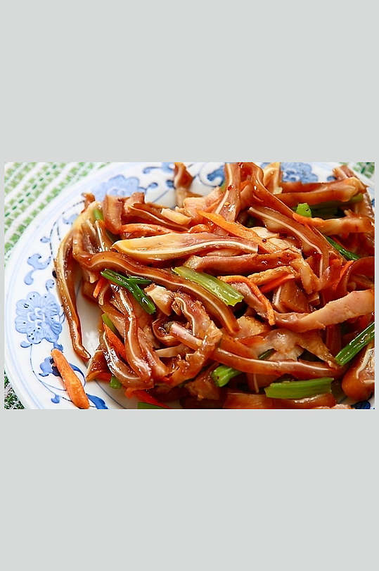 红油凉拌猪耳尖