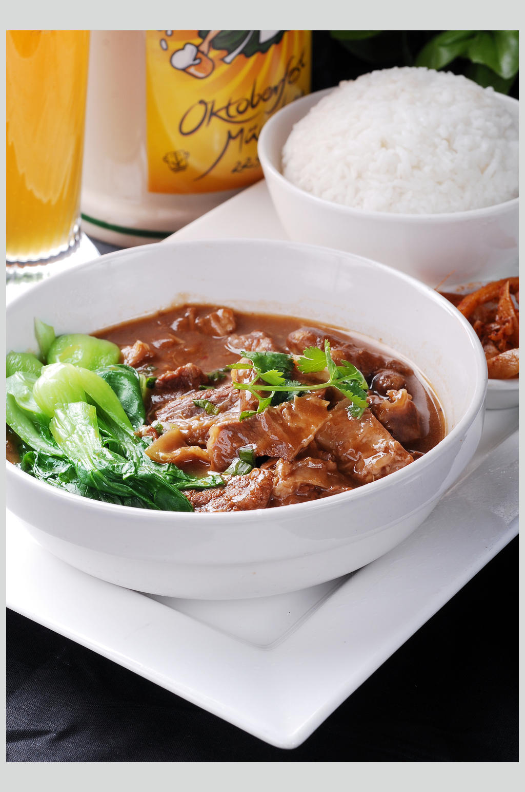 牛肉饭高清图素材