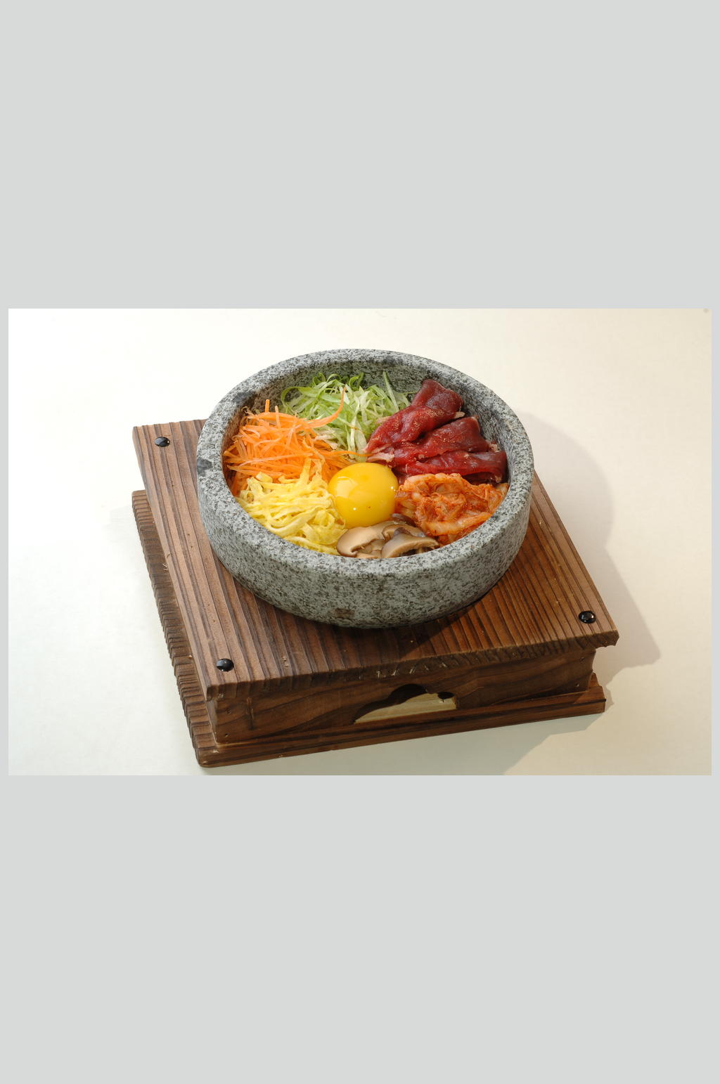 牛肉石锅饭素材