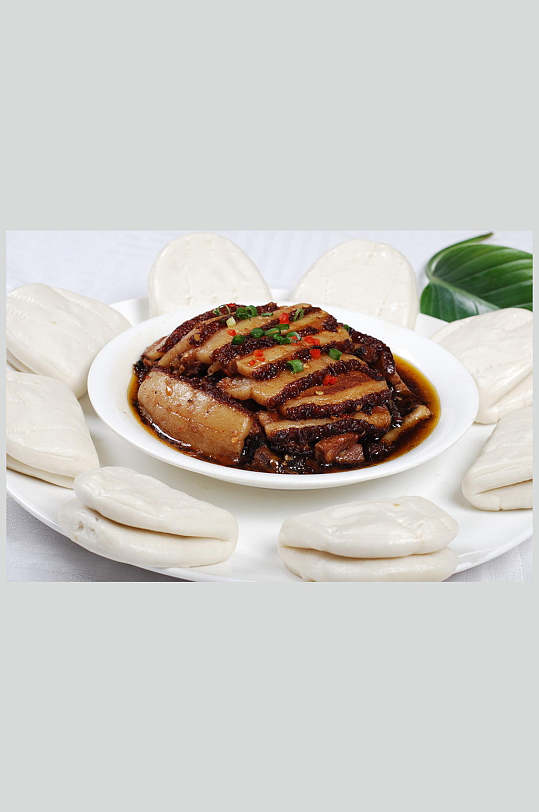 梅菜扣肉拼荷叶饼