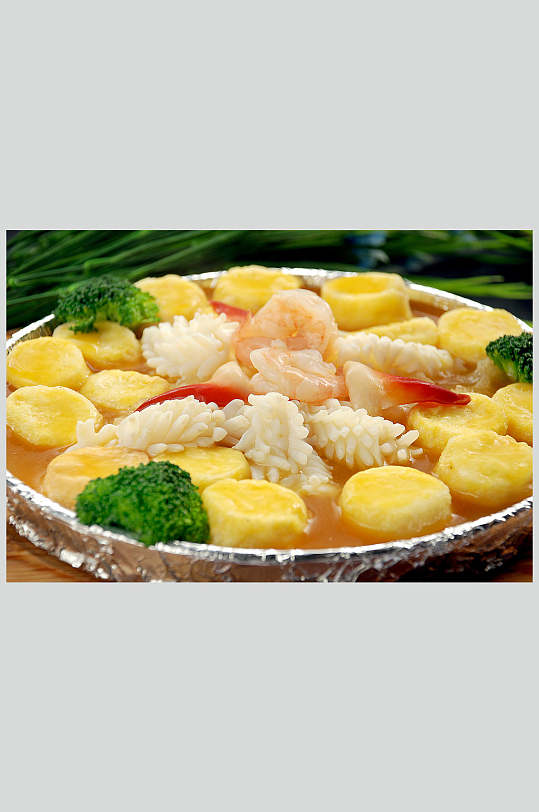 铁板豆腐海鲜烩