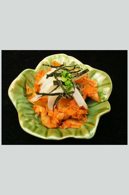 辣白菜拌墨斗鱼