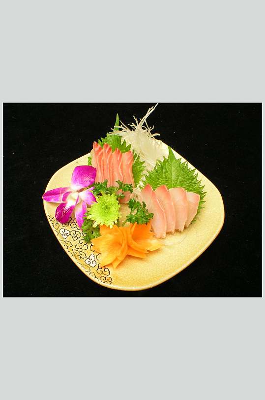 鲷鱼刺身加吉鱼