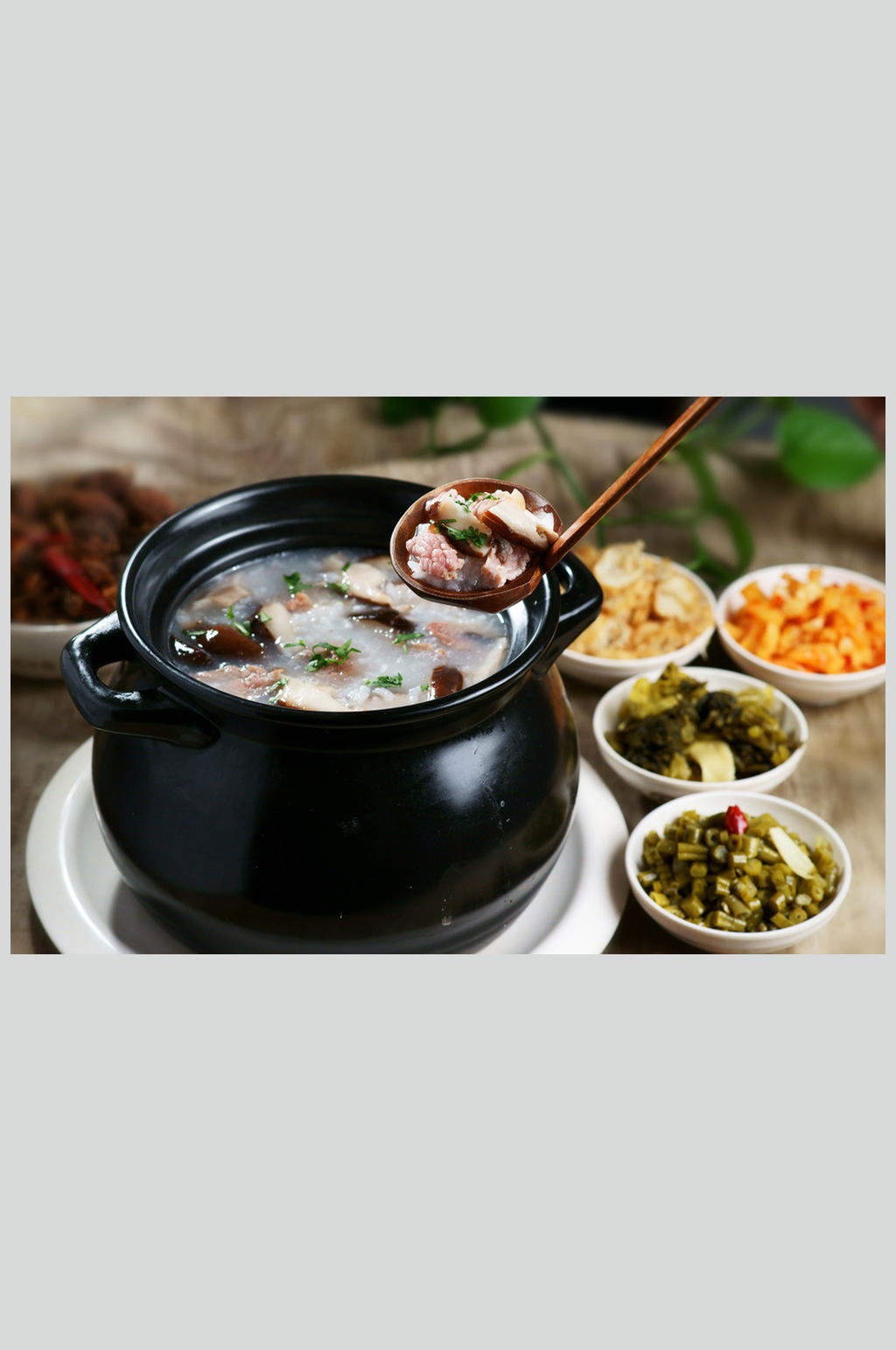香菇牛肉粥素材