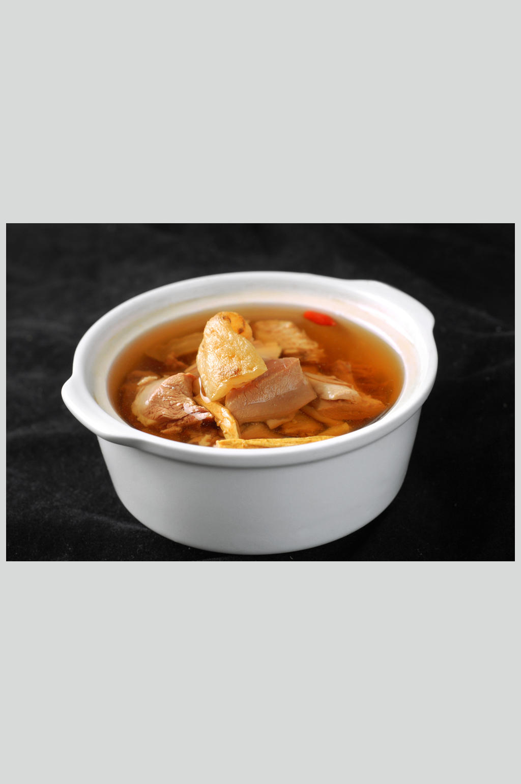 天麻乳鸽汤素材
