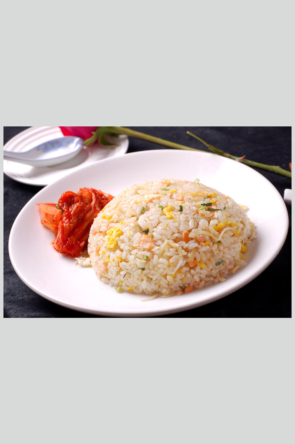 三文鱼炒饭素材