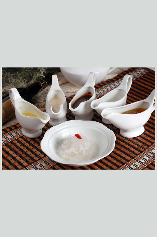 燕鲍翅-藏红花汁捞官燕大