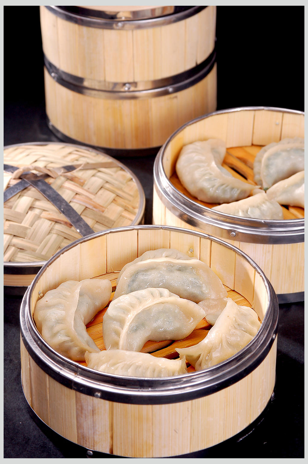 田园韭菜饺素材