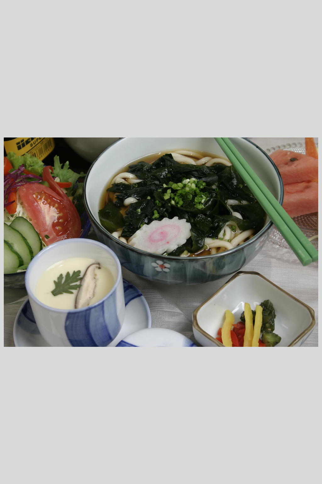 裙带菜乌冬面定食素材