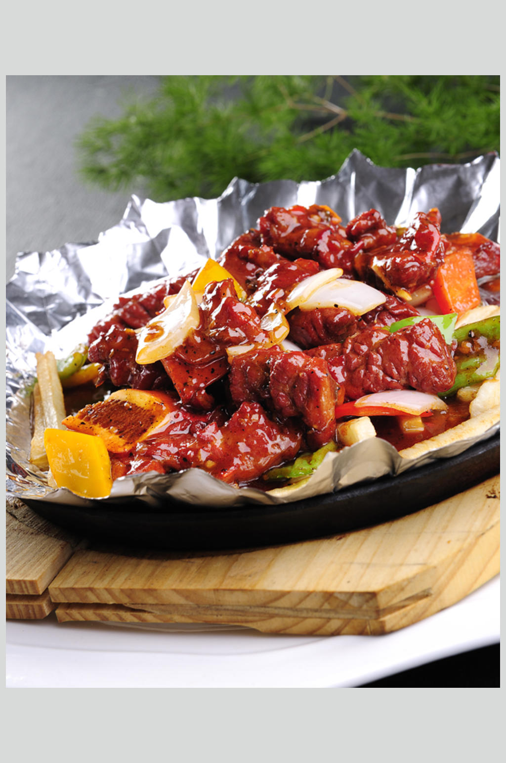 铁板黑椒牛仔骨