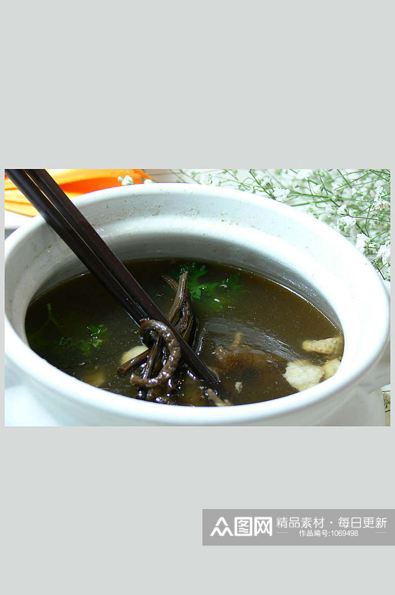 茶树菇炖土鸡素材