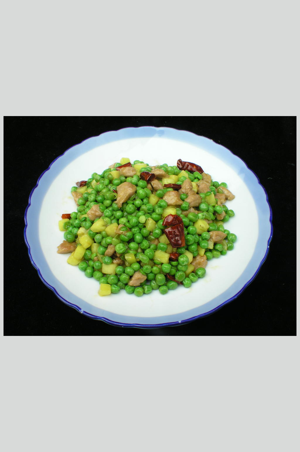 菠萝青元炒牛粒素材