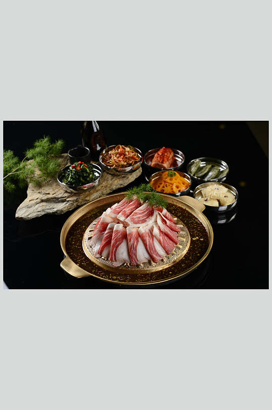 韩式煎肉拌饭图片-韩式煎肉拌饭素材下载-众图网