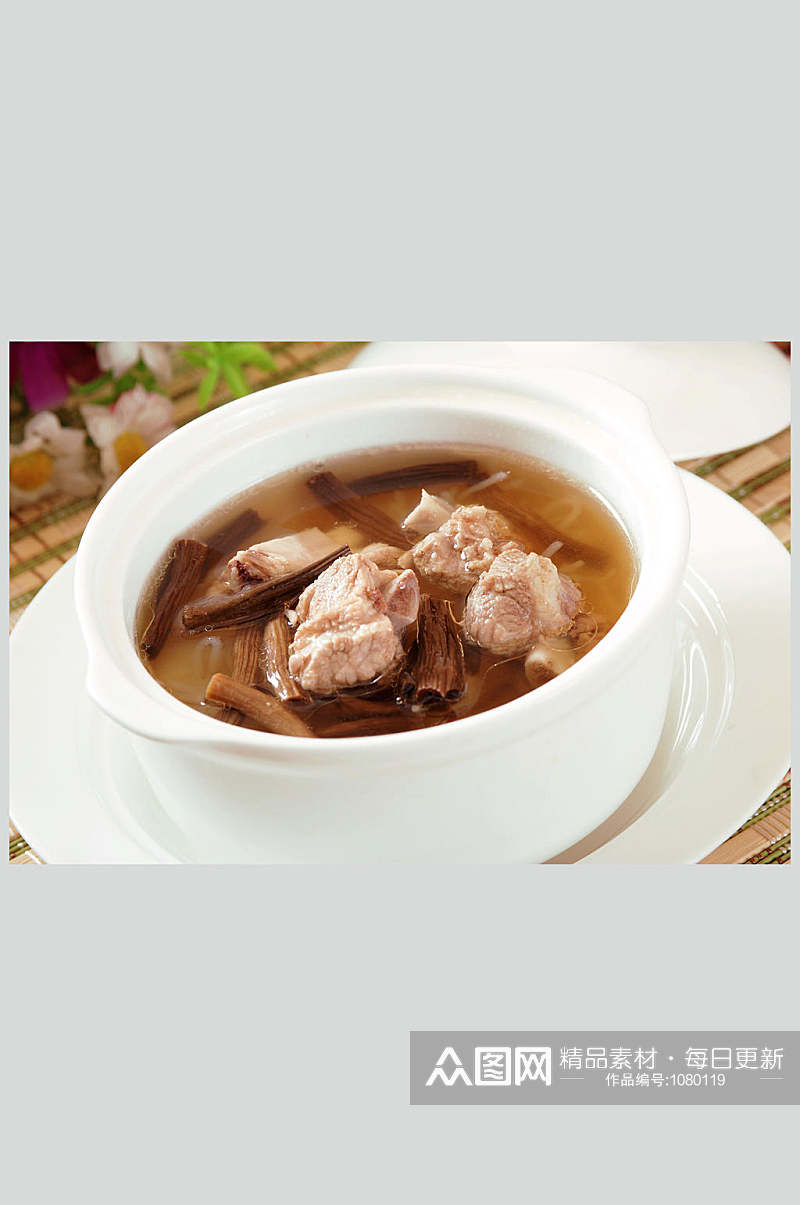 茶树菇排骨汤盅素材