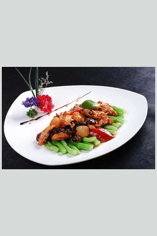 菜远炒鸡球带子