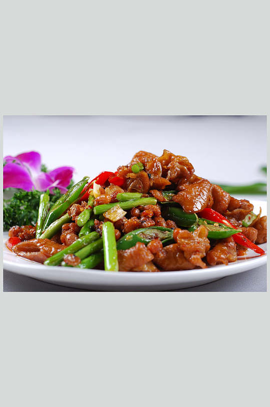 腊八豆炒肥肠