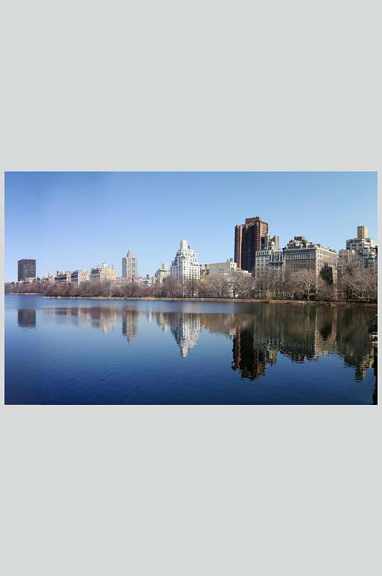 湖泊城市远景摄影图