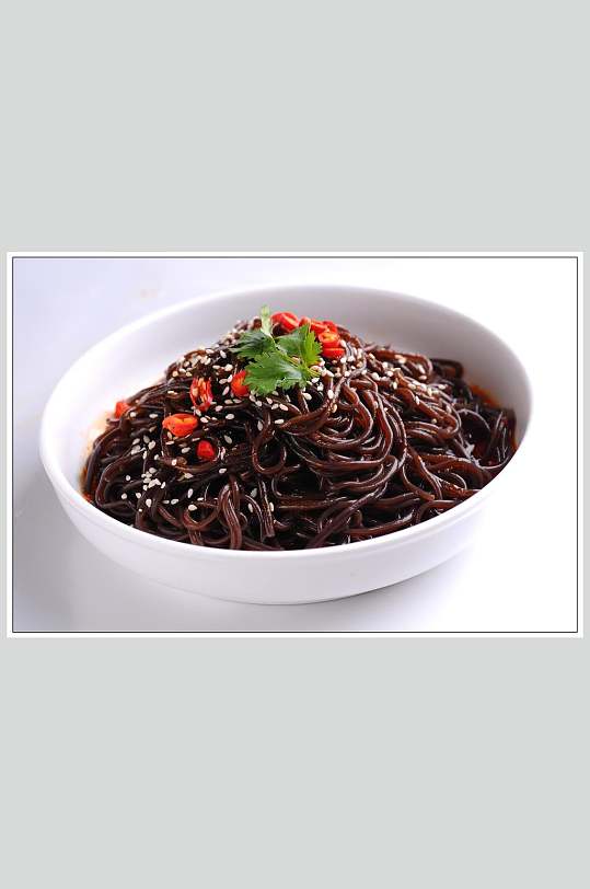 凉拌蕨根粉-众图网