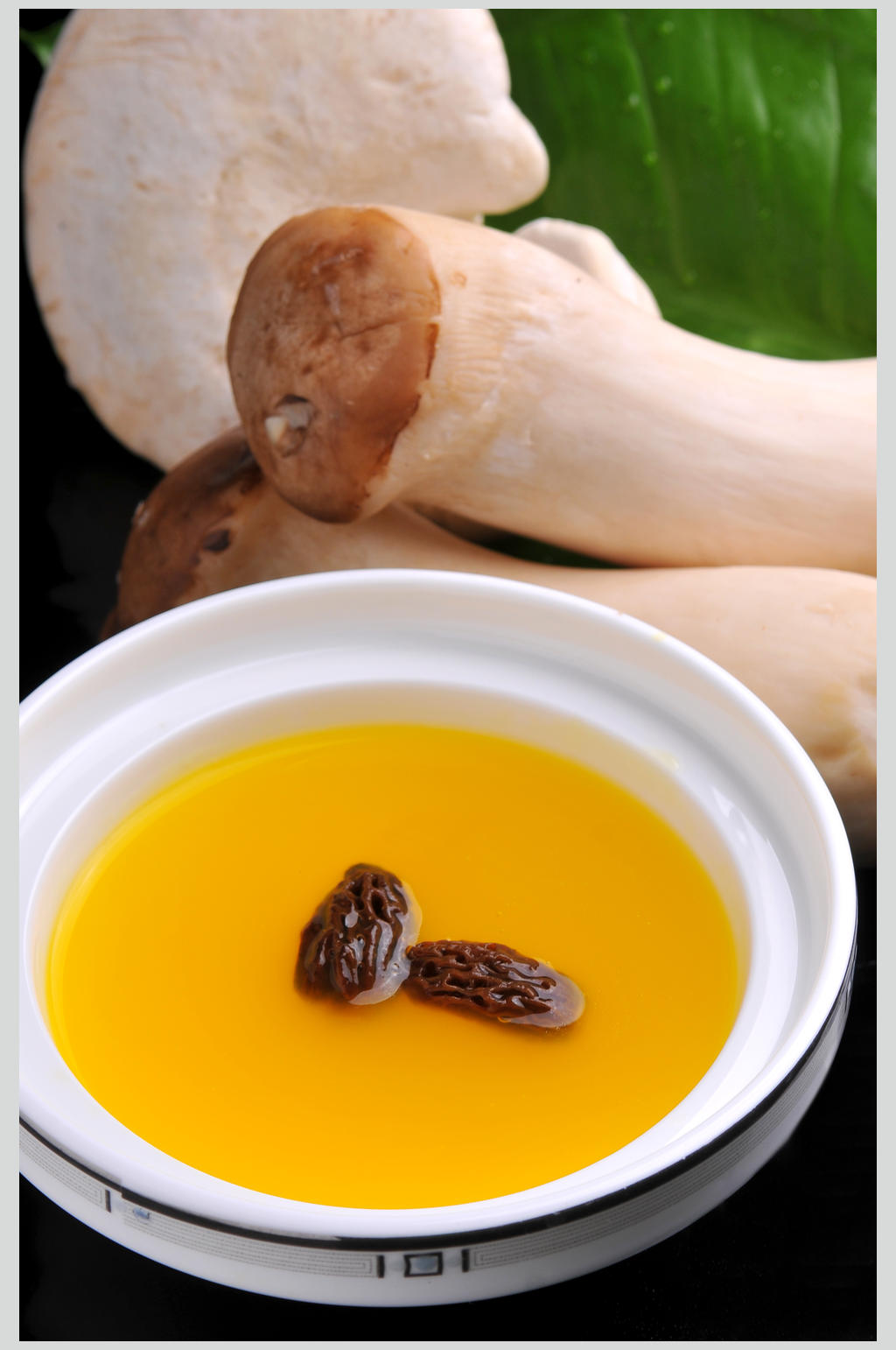 极品菌王捞饭素材