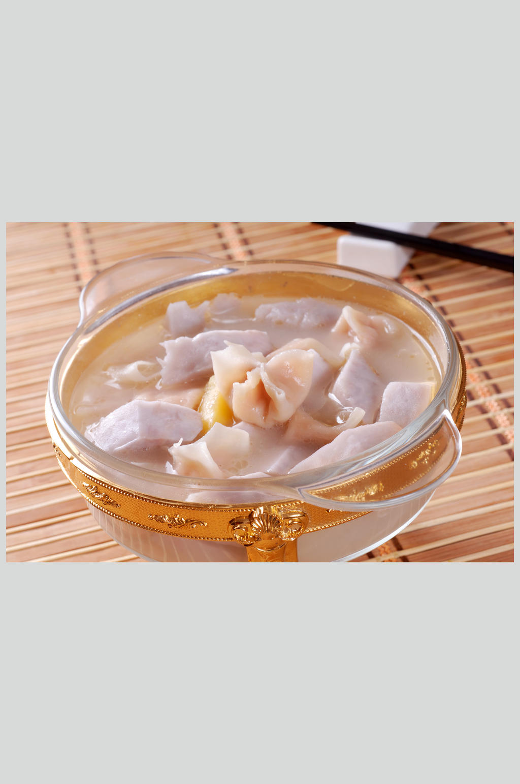 地瓜香笋煮鱼皮饺素材