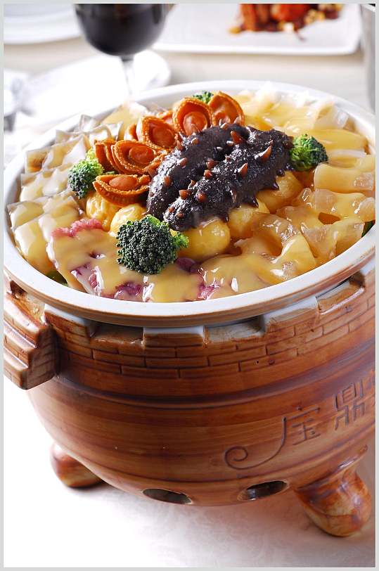 粤菜宝鼎福满贯