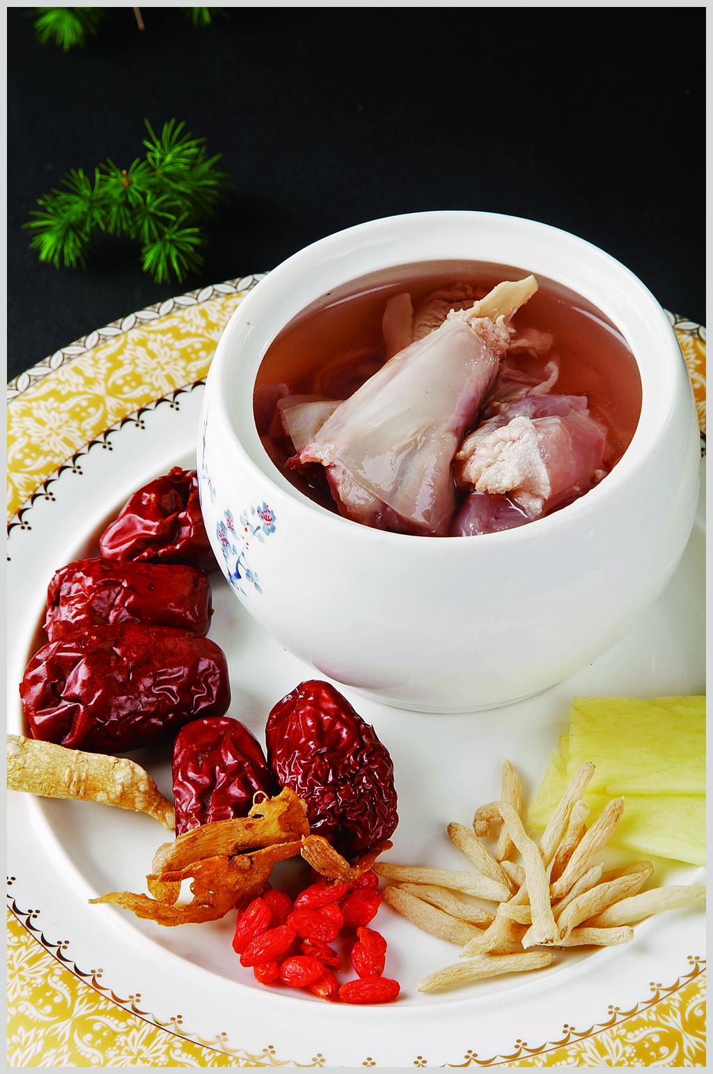 红枣炖兔肉素材
