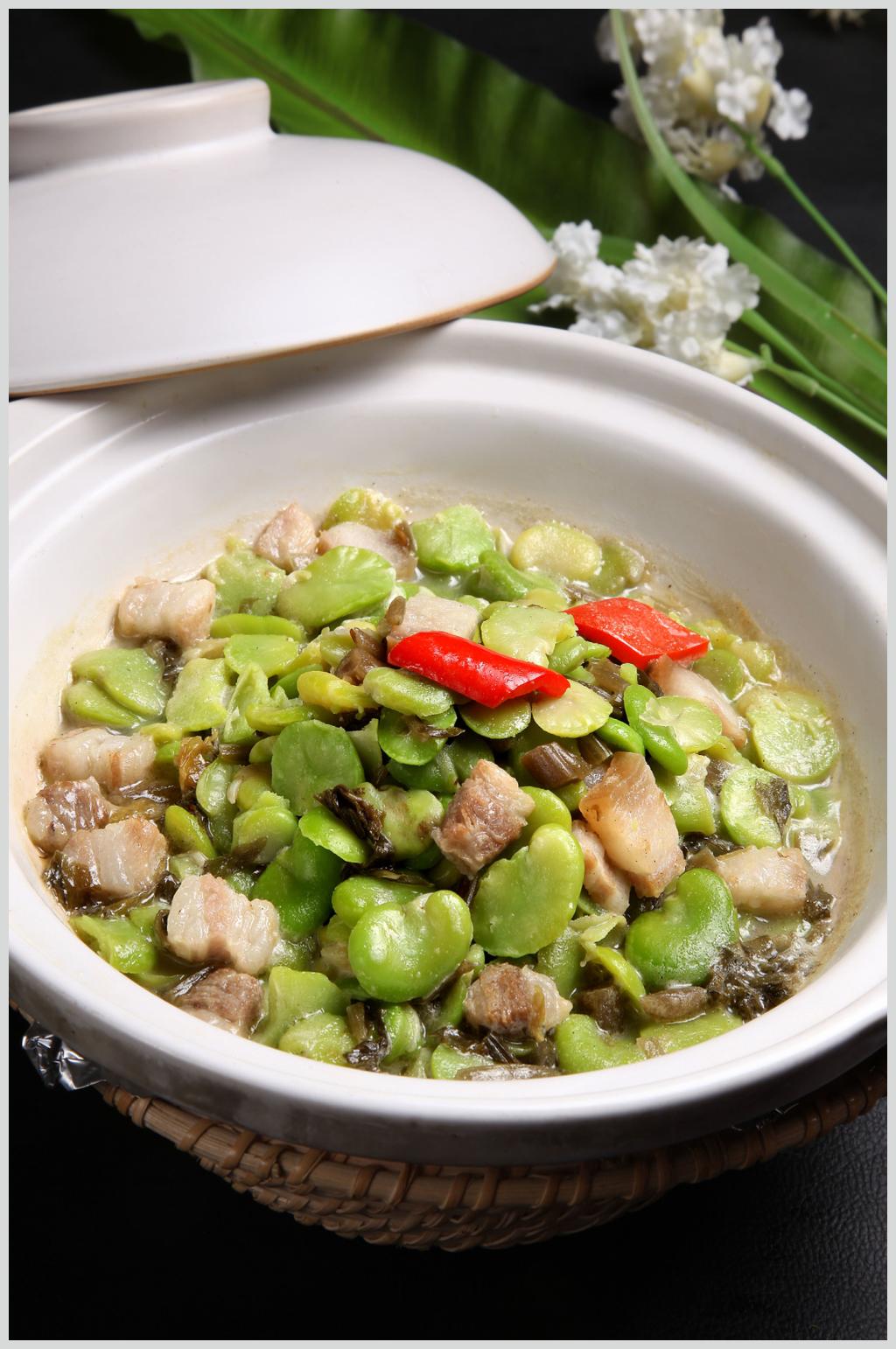 咸肉焖豆瓣高清餐饮菜品摄影图片素材
