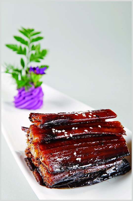 卤香带鱼酒香酱辣鸭立即下载白色背景里的柠檬立即下载椒香带鱼风干